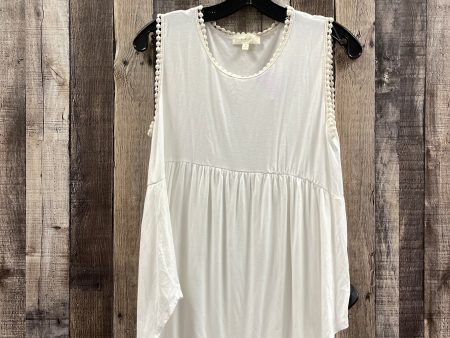 White Top Sleeveless Cme, Size M Fashion